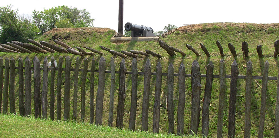Yorktown Redoubt. Army Heritage and Education Center.