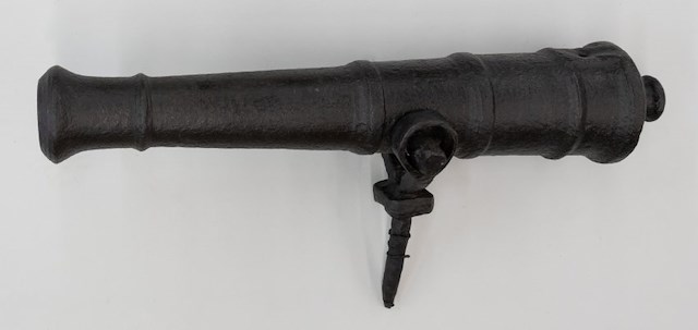 Iron swivel gun c.1757. The swivel gun is on it’s original mount. Object ID 1999.1302. Courtesy of The Fort Ticonderoga Museum Collection.