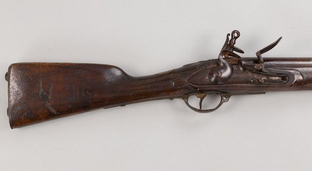 Dutch infantry musket with walnut stock and brass furniture. Object ID 2009.0098.127b. Courtesy of the Fort Ticonderoga Museum Collection.