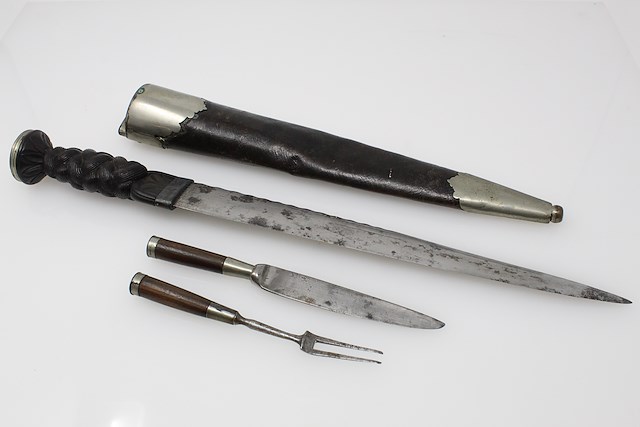Scottish dirk with a scabbard which also holds a knife and fork. Object ID MC49:4. Courtesy of the Fort Ticonderoga Museum Collection.